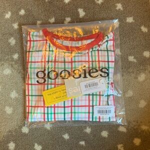 BNWT Goosies Festive Plaid Long Sleeve Pajama Set with Red Trim Size: 4T